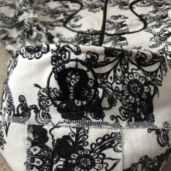 Lululemon Scuba Hoodie Sweater Jacket - size 6 - Picture 8 of 8